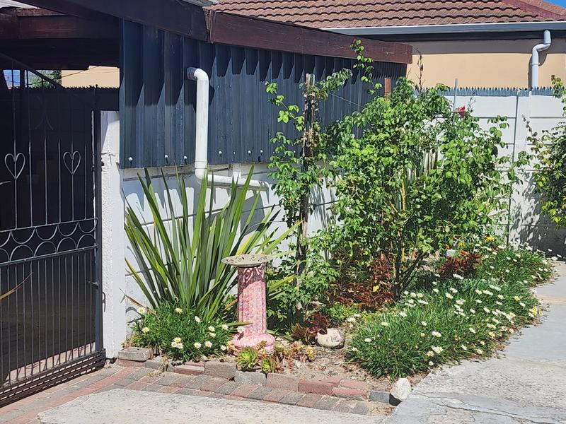 3 Bedroom Property for Sale in Austinville Western Cape